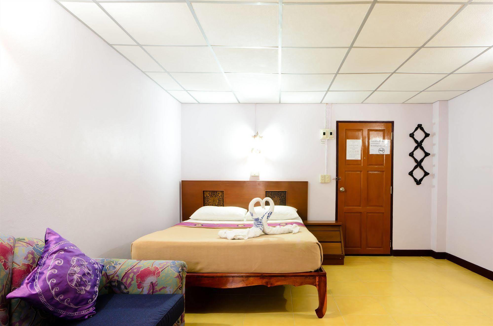 Sananwan Beach B&B Bang Saphan Noi Eksteriør billede