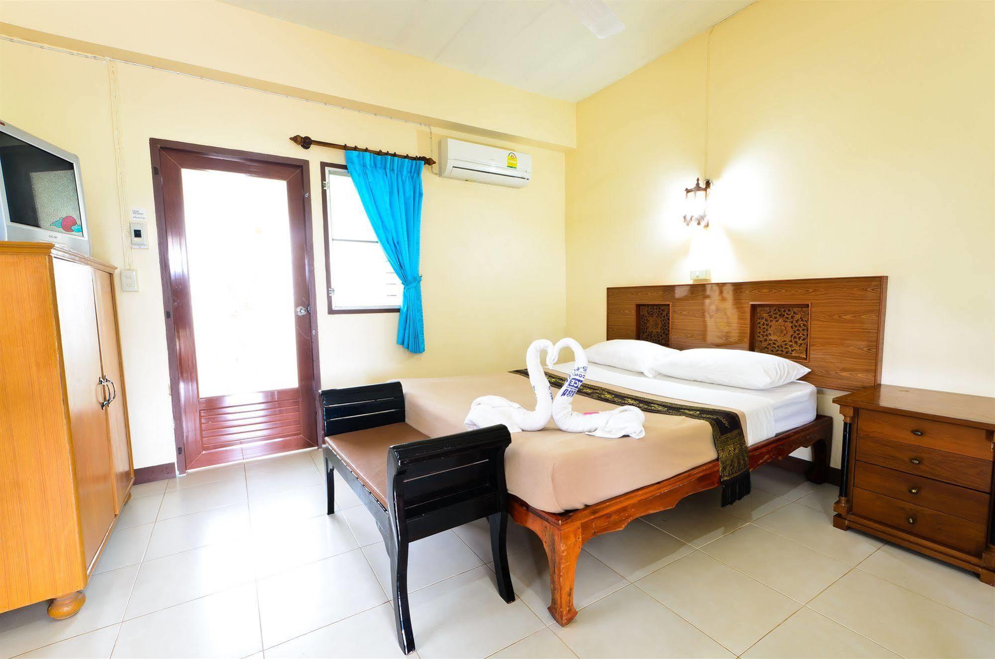 Sananwan Beach B&B Bang Saphan Noi Eksteriør billede