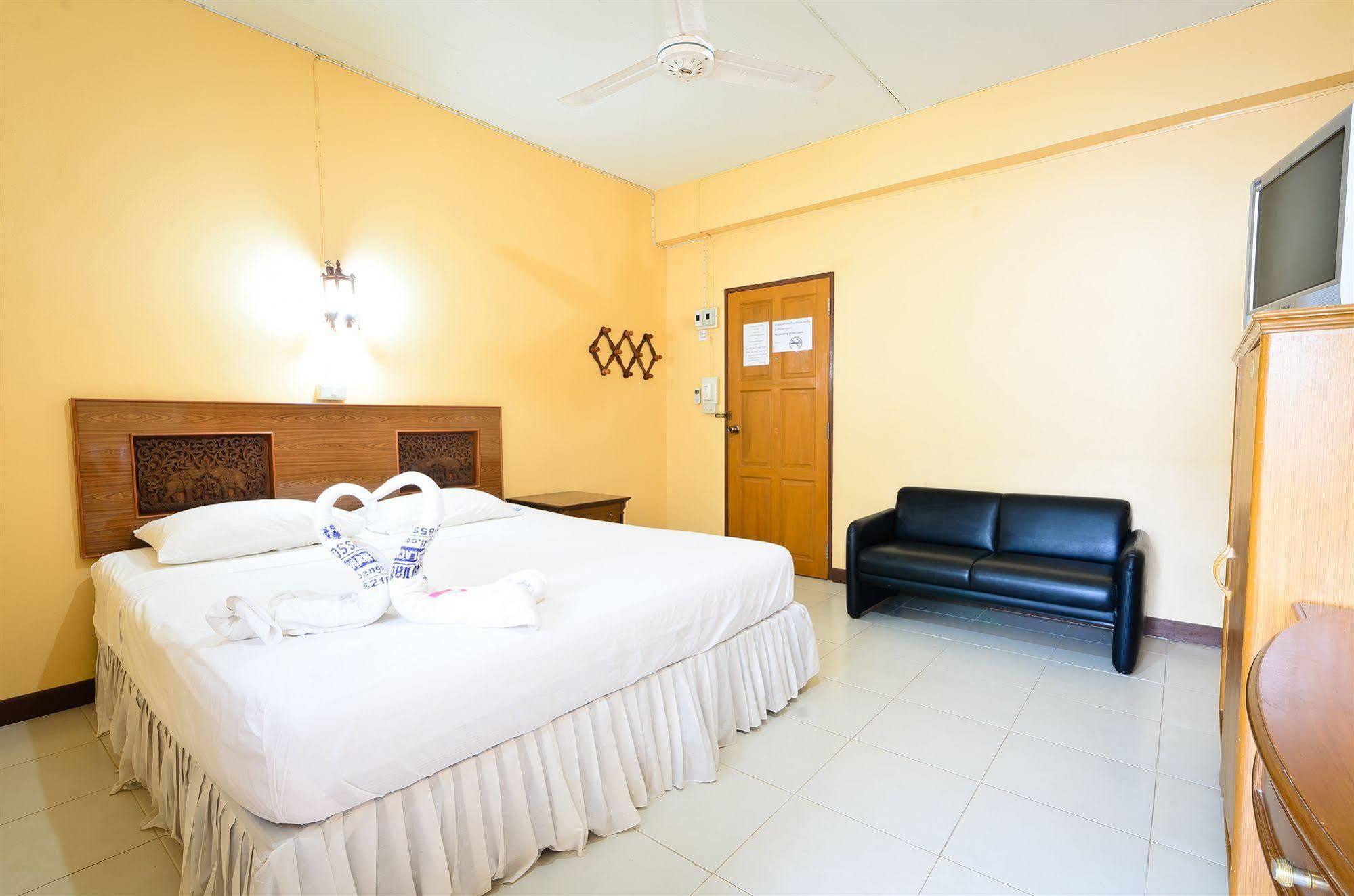 Sananwan Beach B&B Bang Saphan Noi Eksteriør billede