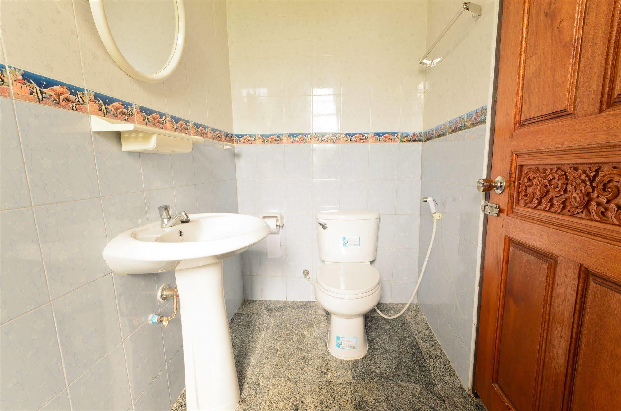 Sananwan Beach B&B Bang Saphan Noi Eksteriør billede